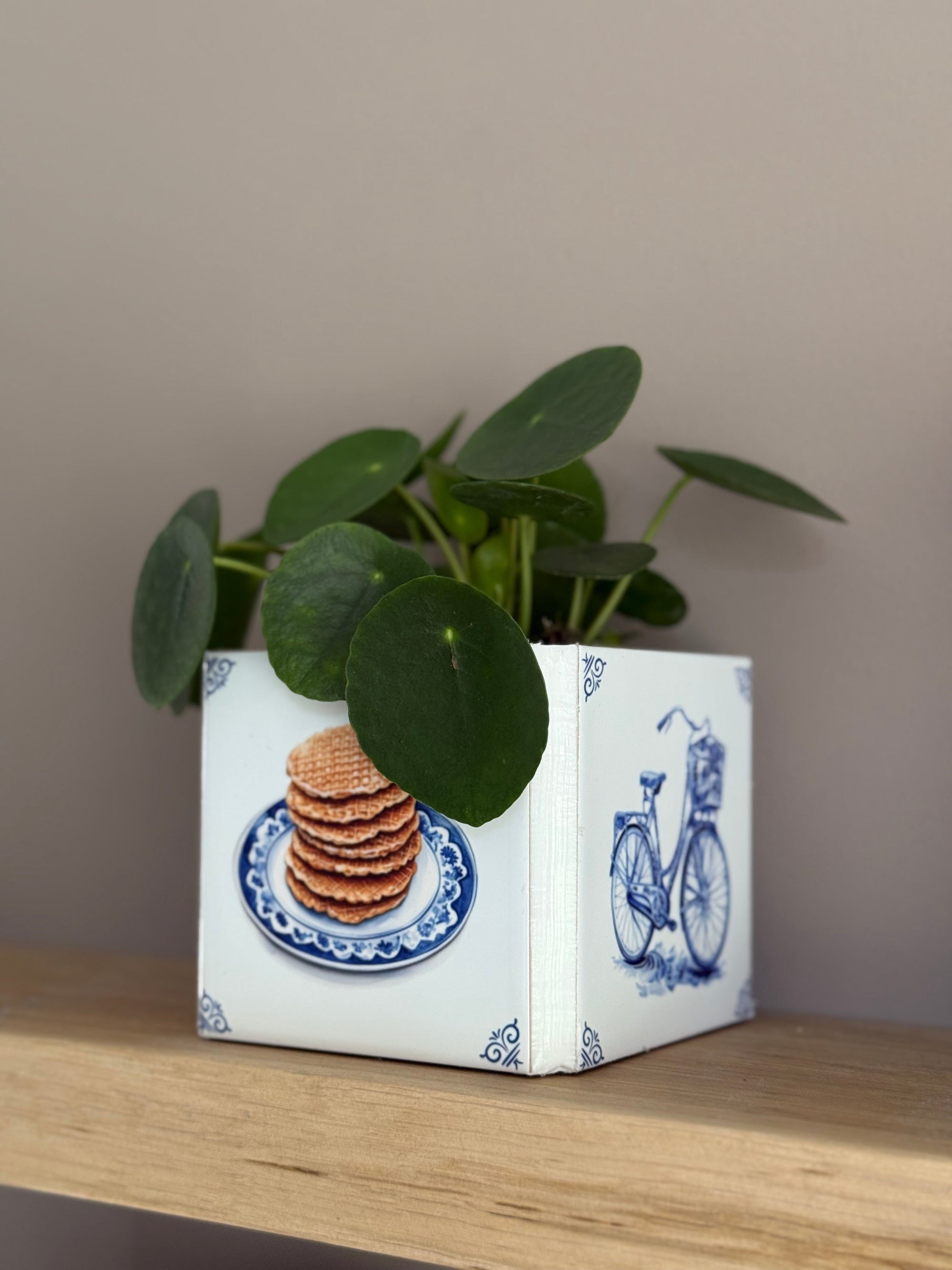 DIY Project: Make your own Dutch Tile Planter