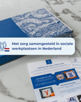 DIY kit product photo with text highlighting that it is assembled with care in a Dutch social workshop. [market: nl]